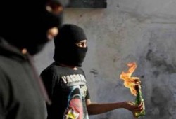 النيابة العامة تأمر بضبط وإحضار 5 من مؤسسي حركة "بلاك بلوك"