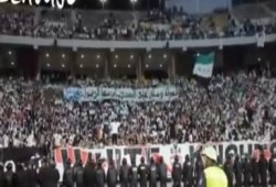 جماهير الكرة المصرية تحيي ذكرى انطلاق الثورة السورية المجيدة (متلفز)