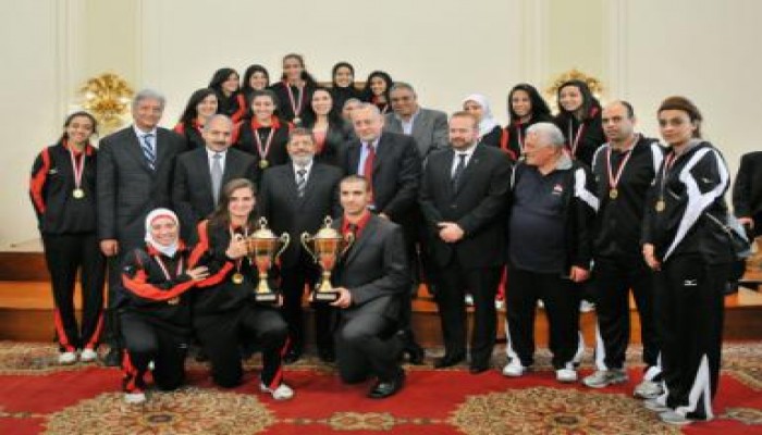 الرئيس مرسي يهنئ مُنتخب مصر للسيدات في الكرة الطائرة
