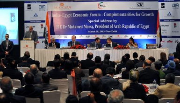 الرئاسة: الرئيس مرسي يدعو رجال الأعمال الهنود للاستثمار في مصر