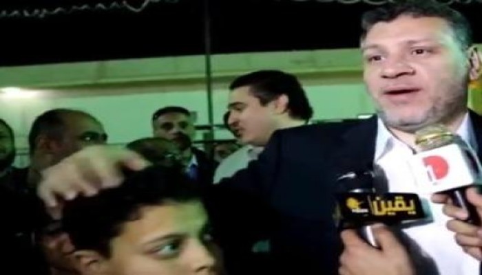 حوار مضحك بين وزير الشباب وأحد الأطفال (متلفز)