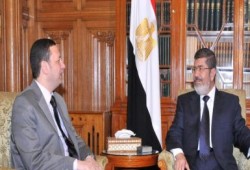 الرئيس مرسي يستقبل الدكتور باسم عودة وزير التموين