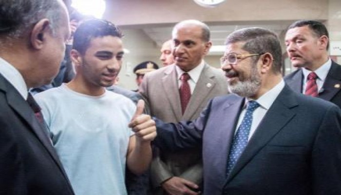 السيد الرئيس يزور طلاب الأزهر المصابين بالتسمم الغذائي (صور)