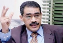 أين ضياء رشوان من ضرب الصحفيين وخنقهم أمام كنيسة العذراء مريم؟