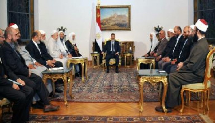 الرئيس يلتقي بالهيئة الشرعية