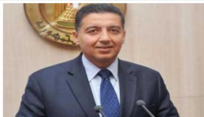 رئاسة الجمهورية تفضح كذب محمود سعد علي الهواء وتطالب بعدم قطع الخط  (متلفز)