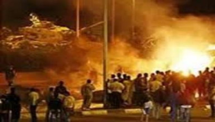 مصرع شخصين وإصابة آخرين  علي أيدي مسيحي بالخصوص حاولوا منعه من رسم الصليب علي المسجد