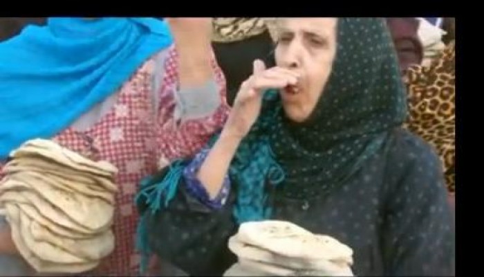 فرحة الشعب المصري بمنظومة الخبز الجديدة  (متلفز)