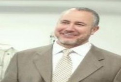 "الطيور المهاجرة" د/ شريف الصفتي .. عالم مصري مرشح لجائزة نوبل