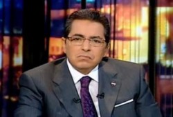 متصله لمحمود سعد: برنامجك كله أسود في أسود (متلفز)