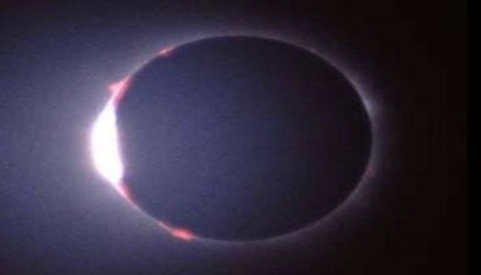 غدا. خسوف جزئي للقمر تشهده مصر والمنطقة العربية ويستغرق 27 دقيقة