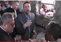 وزير التموين يبيع الخبز للمواطنين "متلفز"