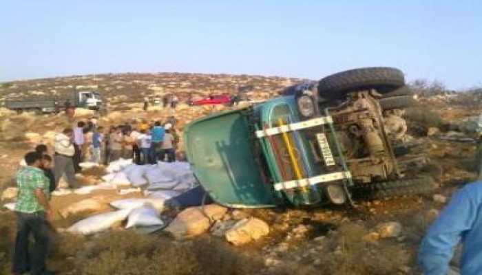 للمرة الرابعة خلال الاسبوع الجاري انقلاب مقطورة محملة بالقمح وفساد حمولتها