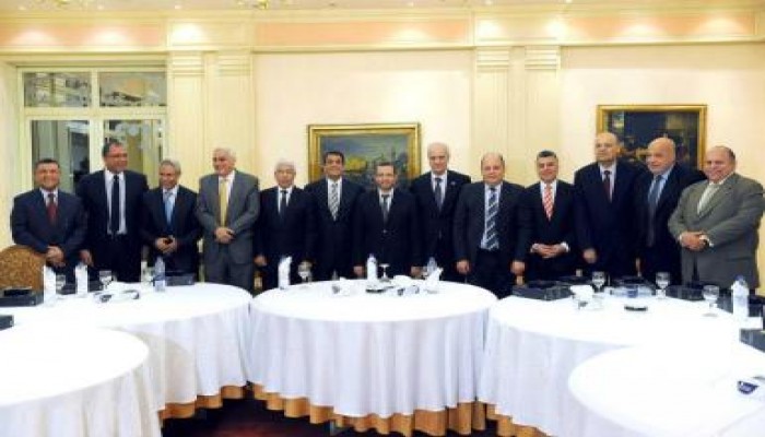 قنديل يكرم الوزراء السابقين في حكومته