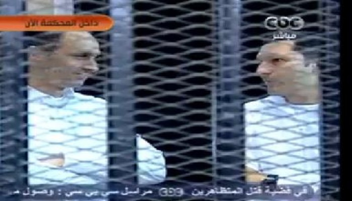 استهتار جمال ابن المخلوع بالقضية والشعب يهتف ضد أبيه " متلفز "