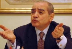فريد الديب جريدة الوطن صفراء وسجلت الحوار  في طائرة رش مبيدات