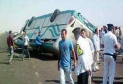 مصرع وإصابة 18 عاملا بـ"سيراميكا كليوباترا" فى انقلاب اتوبيس بالسويس