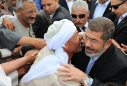 أهالي برج العرب يستقبلون الرئيس "بالأحضان" (متلفز)