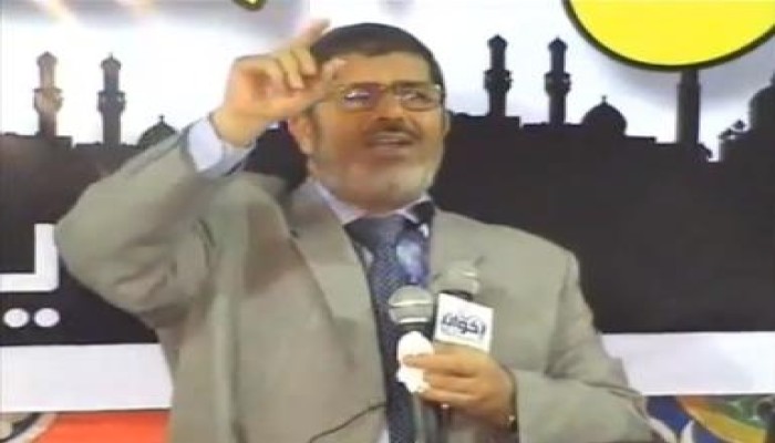 الرئيس يدعو على مبارك ويطالب الإخوان ببذل التضحيات والصبر.. قبل الثورة بـ 5 شهور (متلفز)