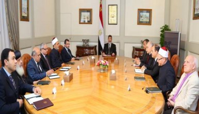 الرئيس يلتقي برئيس الوزراء وشيخ الأزهر وعدد من الشخصيات لمناقشة تداعيات قضية جنود سيناء