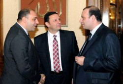 صورة وتعليق .. وزراء الثورة !