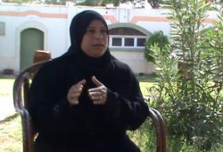 في لمحة إنسانية.. الرئيس يقابل أُم يتامى بني سويف ويتابع شكواها بنفسه