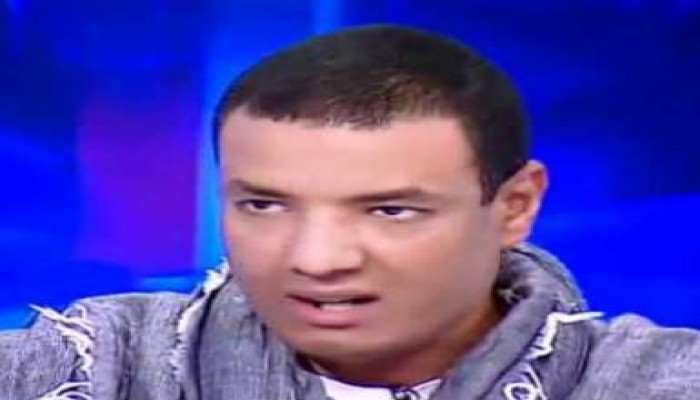 تغريم هشام الجخ 5 آلاف جنيه لسرقته أبيات شعرية من الشاعر عبد الستار سليم