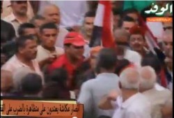 كارثه حملة تمرد وانصار عكاشه يضربون فتاه محجبه اعترضت عليهم "متلفز"