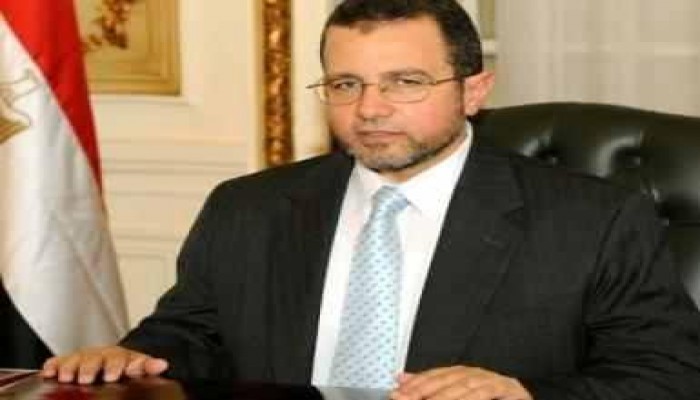 قنديل يستعرض الاستعداد لتشغيل المنافذ البرية بين مصر والسودان