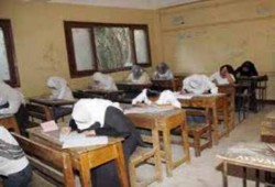 سهولة اللغة الإنجليزية تعيد السعادة لطلاب المرحلة الثانية للثانوية