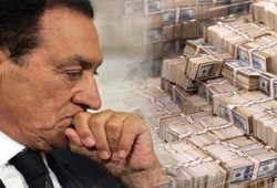 النيابة توافق على طلب مبارك وزوجته سوزان ونجليهما للتصالح في قضية هدايا وزراة الإعلام