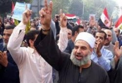 هتافات الإسلاميين في الفيوم: "هما يقولوا شرق وغرب وإحنا نقول احفظها يا رب"