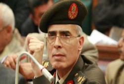 ممدوح شاهين: القوات المسلحة تريد الخروج من معترك السياسة