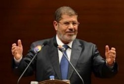 وتتوالي الإنتصارات إقبال جماهيري علي تأييد الرئيس مرسي في محطات المترو (متلفز)