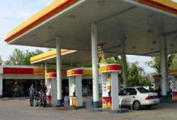 البرنس أول منفذ لقرار الرئيس بالغائه ترخيص محطة وقود مخالفة