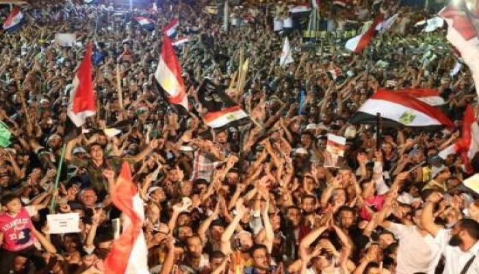 الشعب المصري يشكر السيسي علي دعوته المواطنين لدعم الشرعية