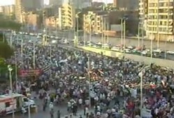 عشرت الآلاف يؤيدون الرئيس مرسي بساحة عمر مكمر باسيوط (متلفز)