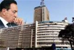 التلفزيون المصري يتحدي الشرعية ويعود لطباعه الخبيثة لمحاربة الثورة