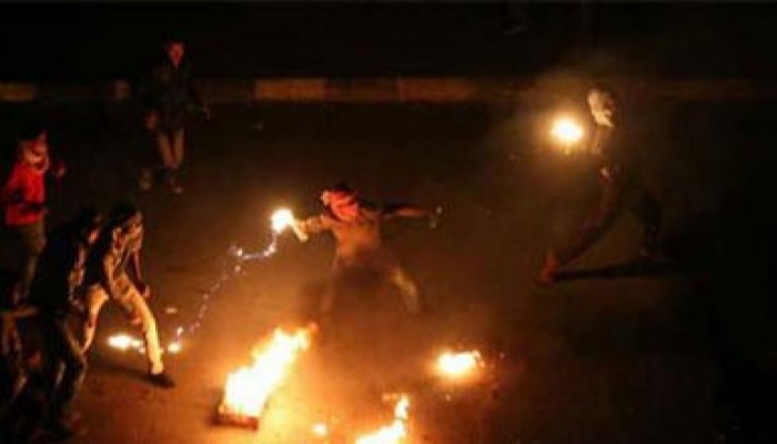 الشرطة والجيش يفضون تظاهرات تأييد الرئيس بالإسكندرية بالرصاص