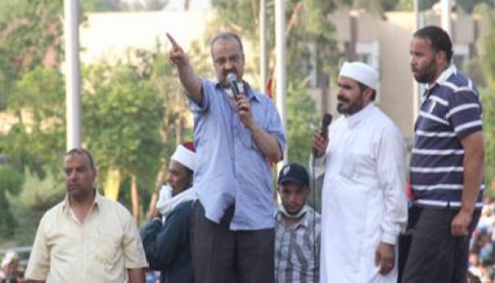 الجزيرة: ضباط من الحرس الجمهوري يتقدمهم لواء ينضمون لصفوف المؤيدين للرئيس