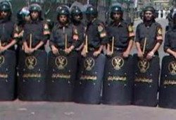 عساكر الأمن المركزي في زي مدني للمشاركة في مظاهرات التحرير