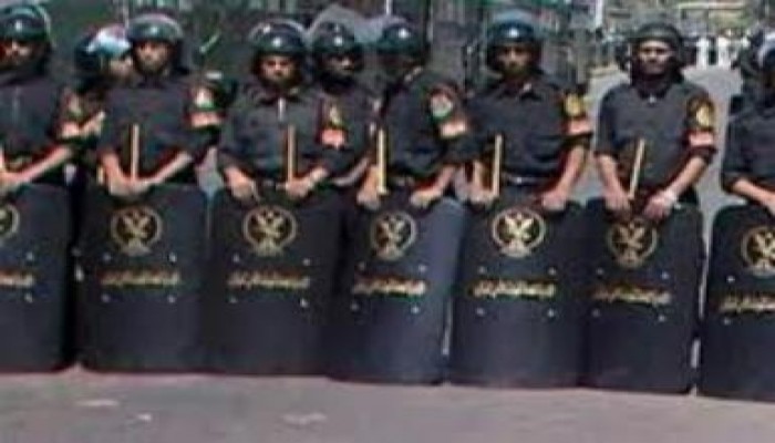 عساكر الأمن المركزي في زي مدني للمشاركة في مظاهرات التحرير