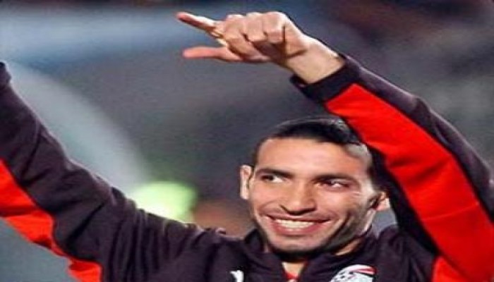 أبوتريكة يشارك في مليونية الجمعة بميدان رابعة العدوية ويدعو الألتراس وشعب مصر للمشاركة