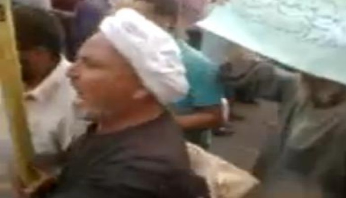 بالفيديو رجل صعيدي يهتف  : يا سيسي يا واكل ابوك .. الصعايدة هيخرطوك