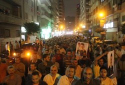اكثر من 100 الف يشاركون بمسيرة مؤيدة للشرعية بالمحلة