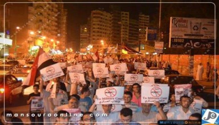 عشرات الآلاف بالمنصورة تأييدا للشرعية (صور)