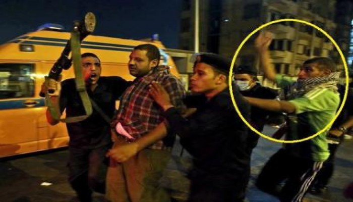 الامن يطلق قنابل الغازعلى المتظاهرين برمسيس ويستعين ببلطجية للاعتداء على المعتصمين