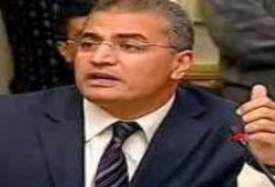 عصام سلطان يكتب عن برميل السيسى الذي أبى إلا أن يتعامل بالرصاص مع الساجدين