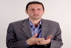 باسم عودة : السيسي طلب من هشام قنديل التعامل مع الشعب بقسوة!