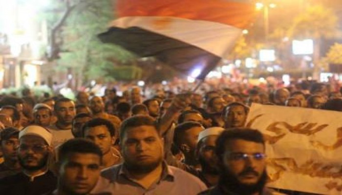 مسيرة مصطفى محمود الرافضة للانقلاب العسكري (صور)